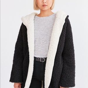 TEDDY COZY REVERSIBLE | URBAN OUTFITTERS XS